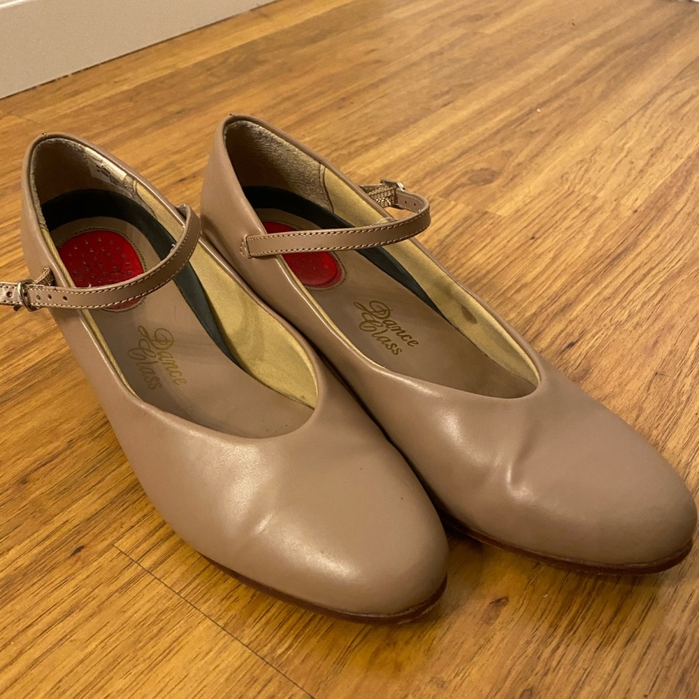 ✨Dance Class Nude Taupe Character Shoes✨